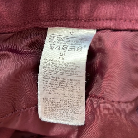 Old Navy L Pixie Burgundy Pants - Picture 6 of 6